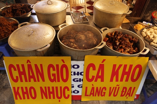 Người Hà Nội sắm gì ở 