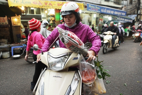 Người Hà Nội sắm gì ở 