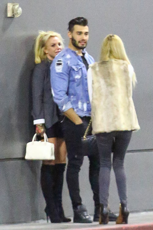 britney-spears-lan-dau-chia-se-ve-ban-trai-moi-kem-13-tuoi-2
