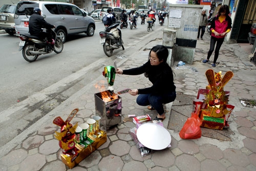 hn: “do la, vang thoi” chay tren via he tien tao quan hinh anh 3