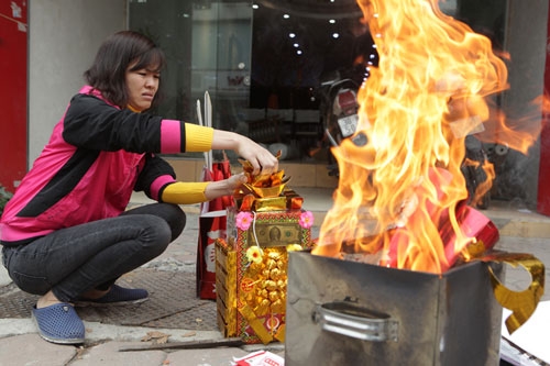 hn: “do la, vang thoi” chay tren via he tien tao quan hinh anh 4