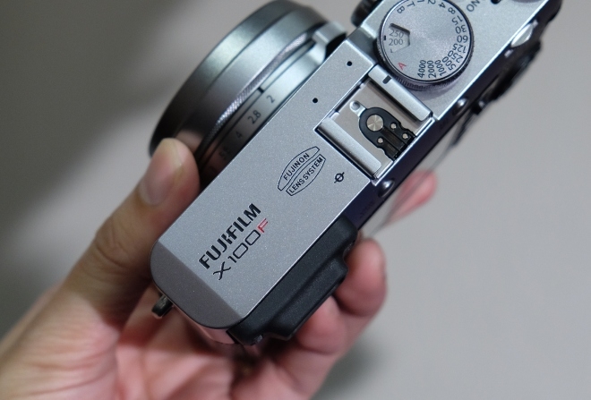 Fujifilm X100F - máy compact cao cấp với 325 điểm lấy nét