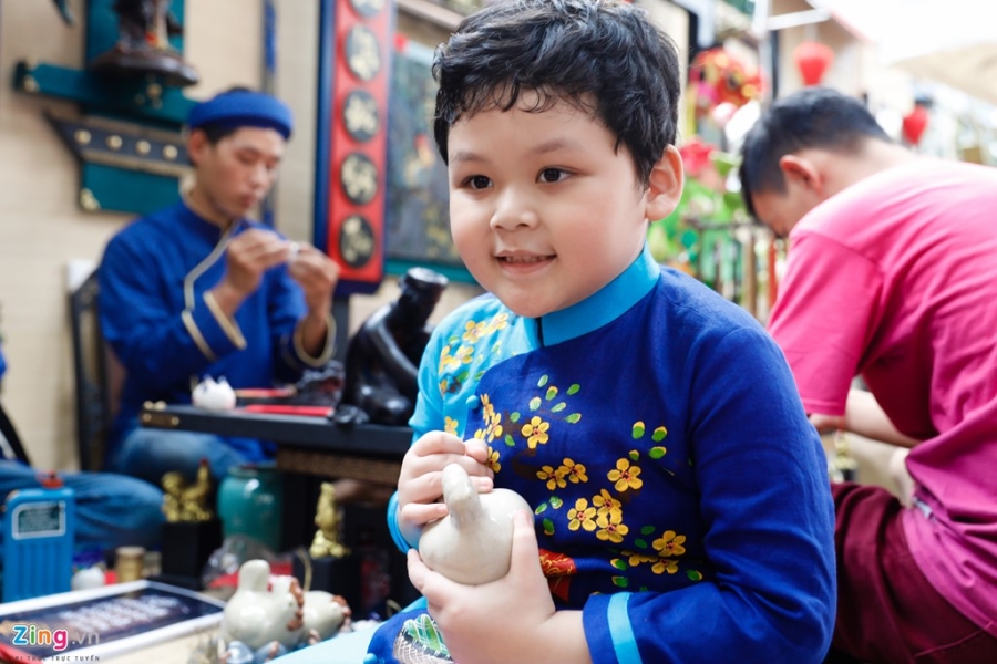 Pho ong do Sai Gon tap nap ngay can Tet hinh anh 9