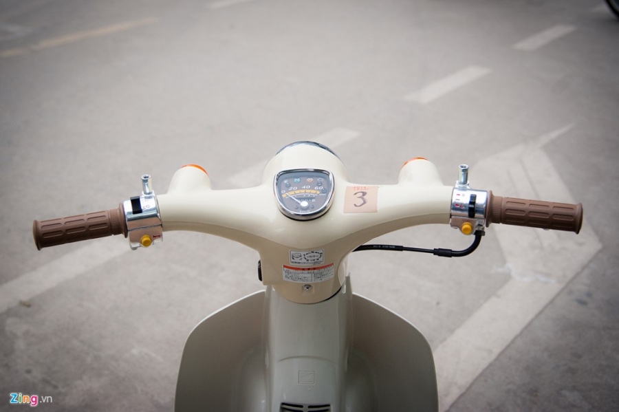 Honda Little Cub Fi 2017 gia ngang SH150i tai Ha Noi hinh anh 4