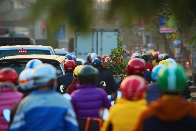 Tắc nghẽn ở Pháp Vân, giao thông lộn xộn