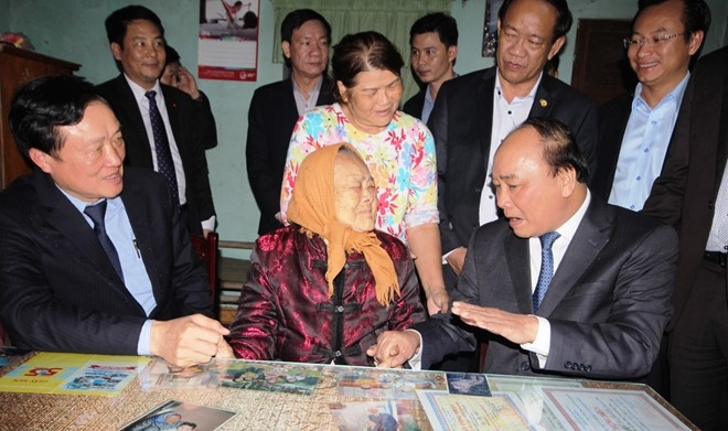 Thu tuong ve que chuc Tet cac me Viet Nam anh hung hinh anh 1