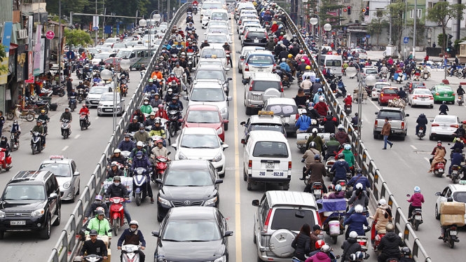 ​Cận Tết, Hà Nội mọi nơi đều tắc 