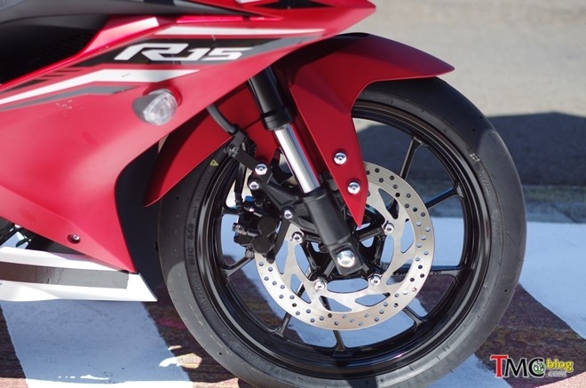 Chi tiet Yamaha YZF-R15 2017 moi ra mat hinh anh 4