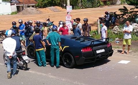 Sieu xe Lamborghini tong chet nguoi o Dong Nai, xu sao? hinh anh 1