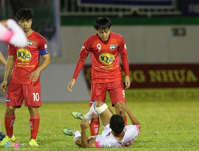 Van Toan noi nong vi Cong Phuong bi danh nguoi hinh anh 2