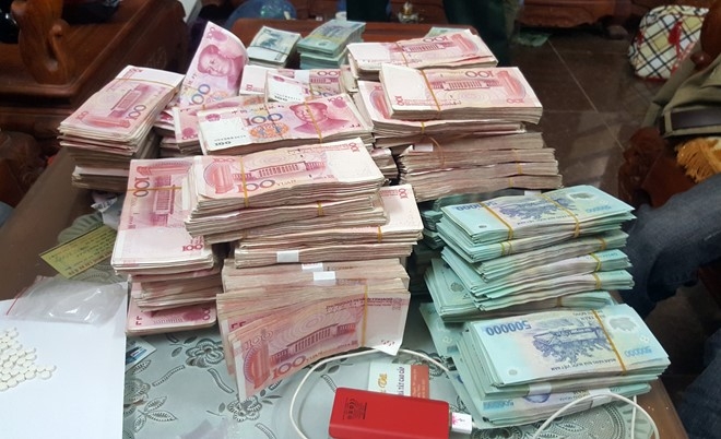 Bat trum ma tuy phong xe hop cho 87 banh heroin hinh anh 2