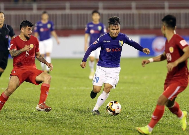 Đàn em thăng hoa, Công Phượng ngồi trên đống lửa?