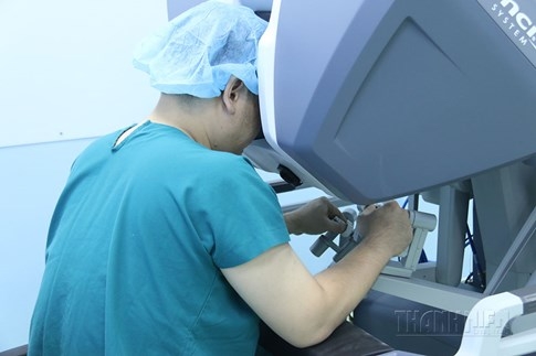 Khám phá ca mổ bằng robot tại Bệnh viện Bình dân TP.HCM - ảnh 9
