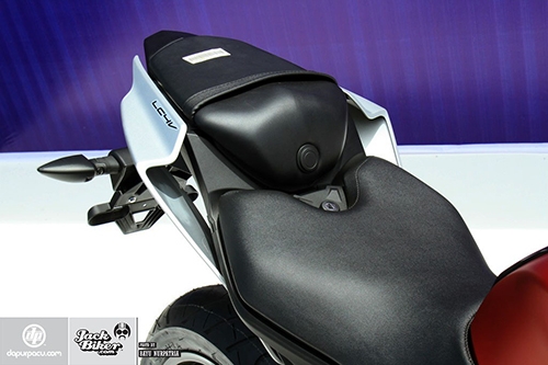 chi-tiet-yamaha-r15-2017-8