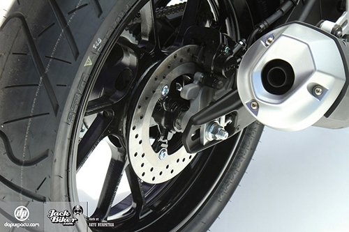 chi-tiet-yamaha-r15-2017-11