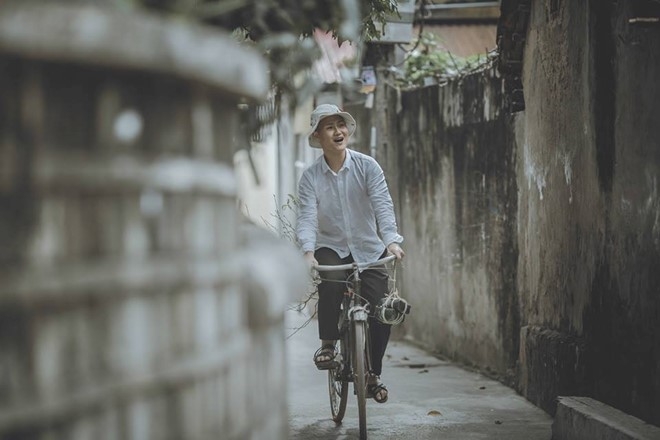 Bo anh 'Me oi! Tet nay con se ve' cua chang trai ngheo hinh anh 3