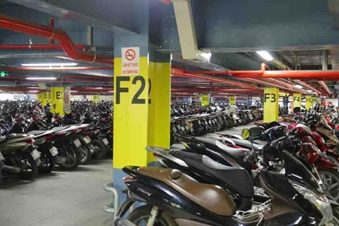 Cận Tết, sân bay Tân Sơn Nhất đến 13.000 lượt gửi xe máy/ngày - ảnh 3