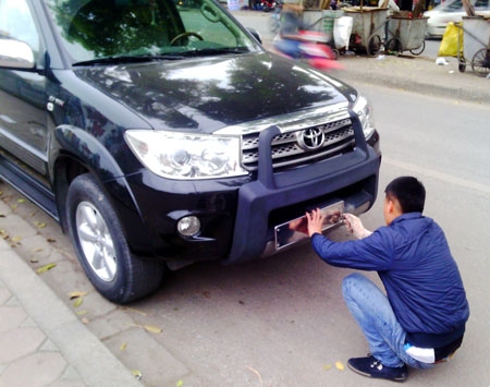  Cục Đăng kiểm Việt Nam cho biết, việc cấp 1 biển hay nhiều biển số xe không ảnh hưởng gì tới hoạt động đăng kiểm 
