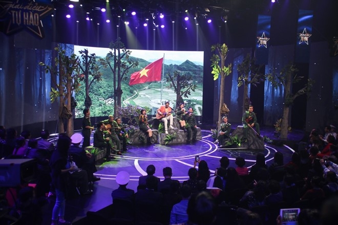 Gala Giai dieu tu hao phat song dung mong 1 Tet hinh anh 11