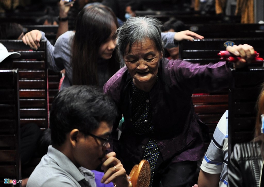 Noi niem nguoi xa xu tren chuyen tau Tet xuyen Viet hinh anh 3