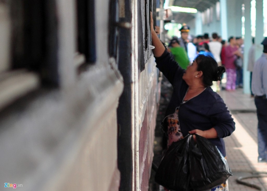 Noi niem nguoi xa xu tren chuyen tau Tet xuyen Viet hinh anh 12