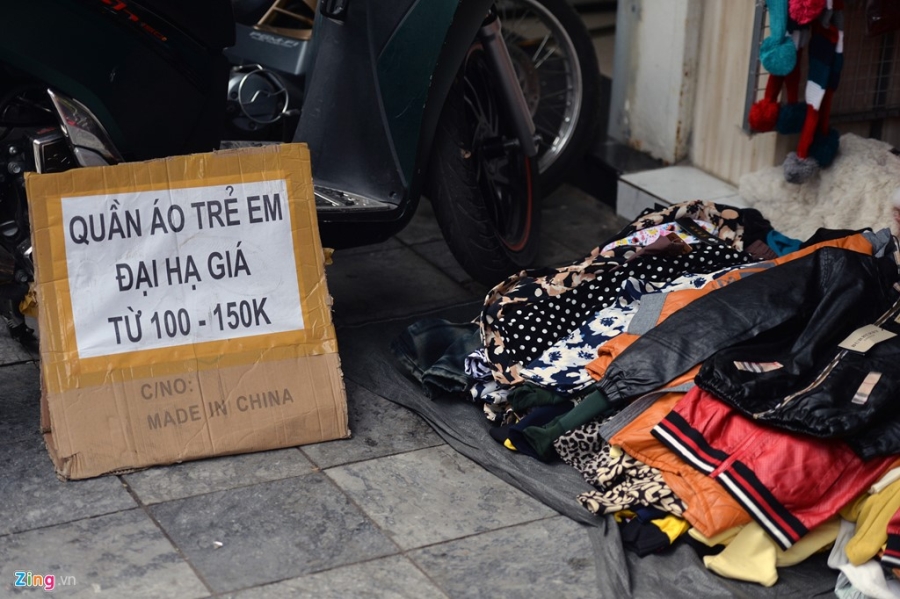 Sam Tet giam gia o pho co Ha Noi hinh anh 4