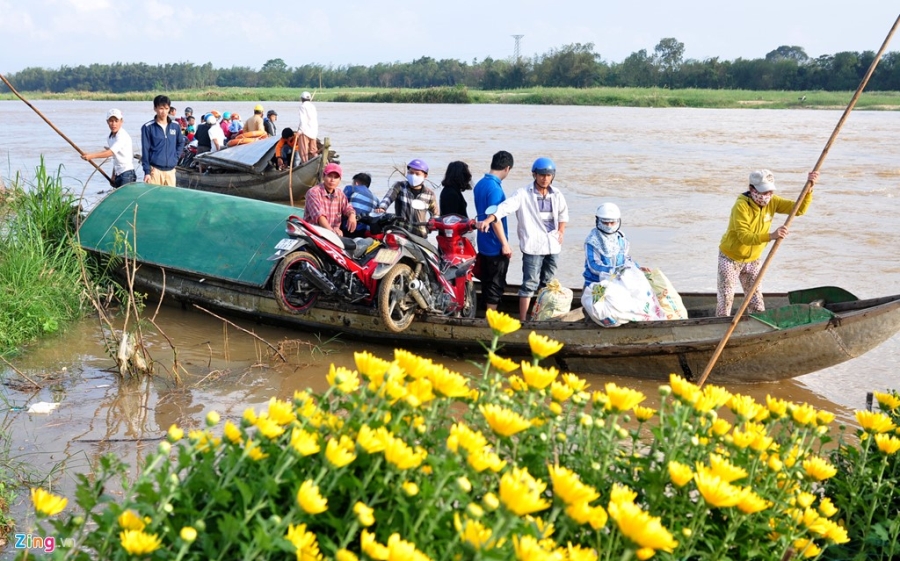 Lu bat thuong giap Tet, dan Quang Ngai khon don hinh anh 1