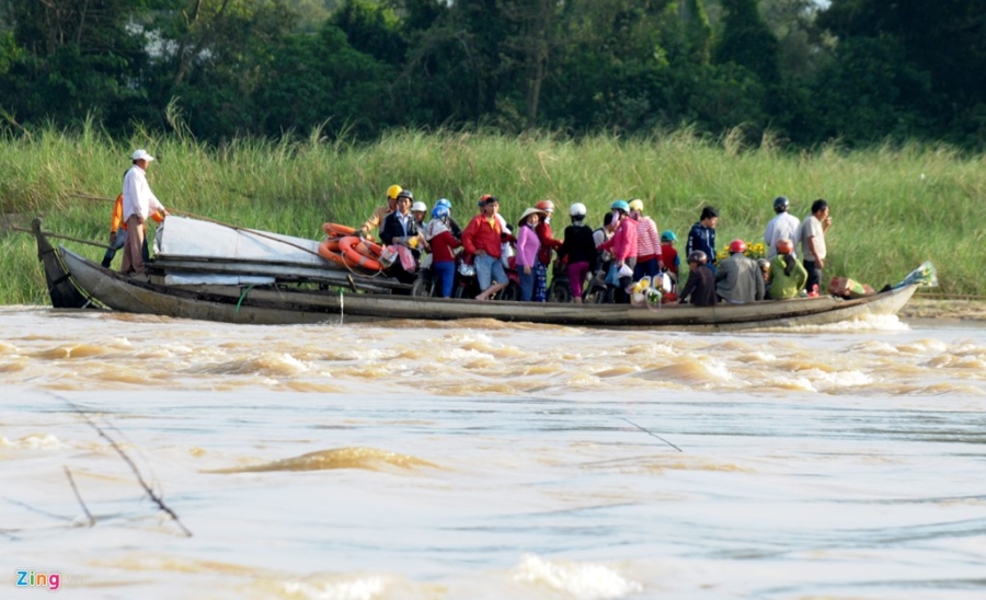 Lu bat thuong giap Tet, dan Quang Ngai khon don hinh anh 5
