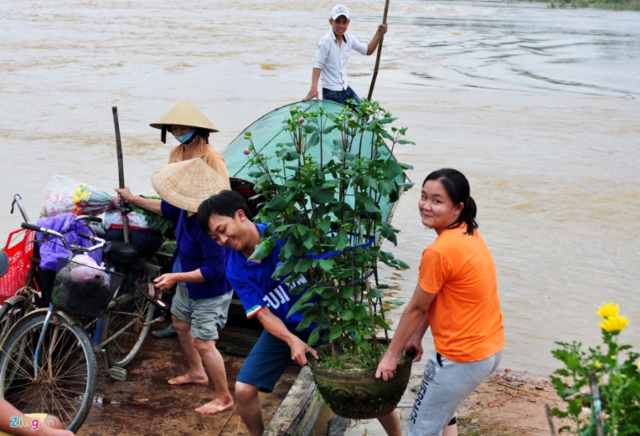 Lu bat thuong giap Tet, dan Quang Ngai khon don hinh anh 8