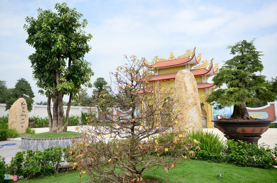 Nha tho To cua Hoai Linh duoc trang tri don Tet Dinh Dau hinh anh 18