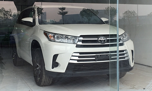 toyota-highlander-2017-dau-tien-ve-viet-nam-dip-truoc-tet-1