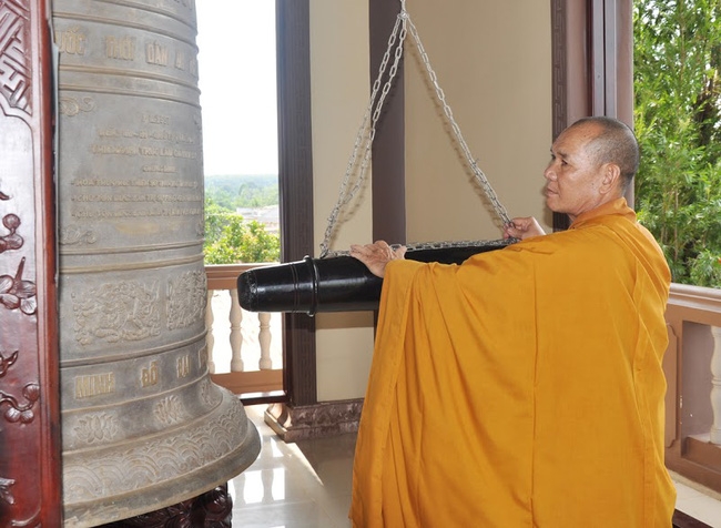 Ý nghĩa ẩn sau tục lệ rung chuông chào đón năm mới đêm Giao thừa - Ảnh 2.