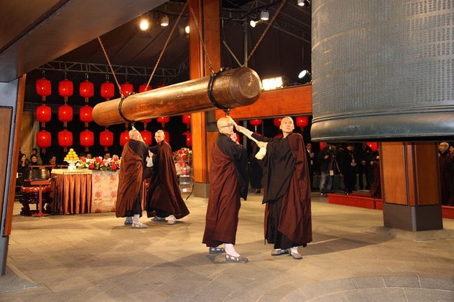 Ý nghĩa ẩn sau tục lệ rung chuông chào đón năm mới đêm Giao thừa - Ảnh 5.
