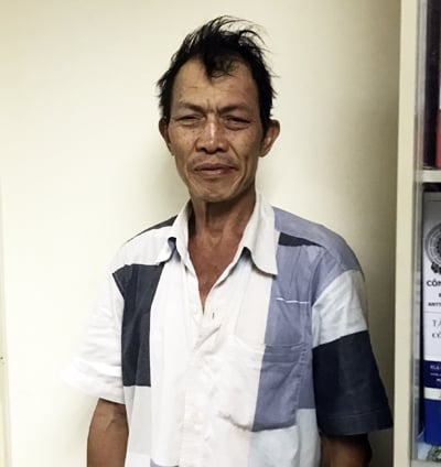nguoi-dan-ong-trom-3-tui-xach-o-tan-son-nhat-ngay-30-tet