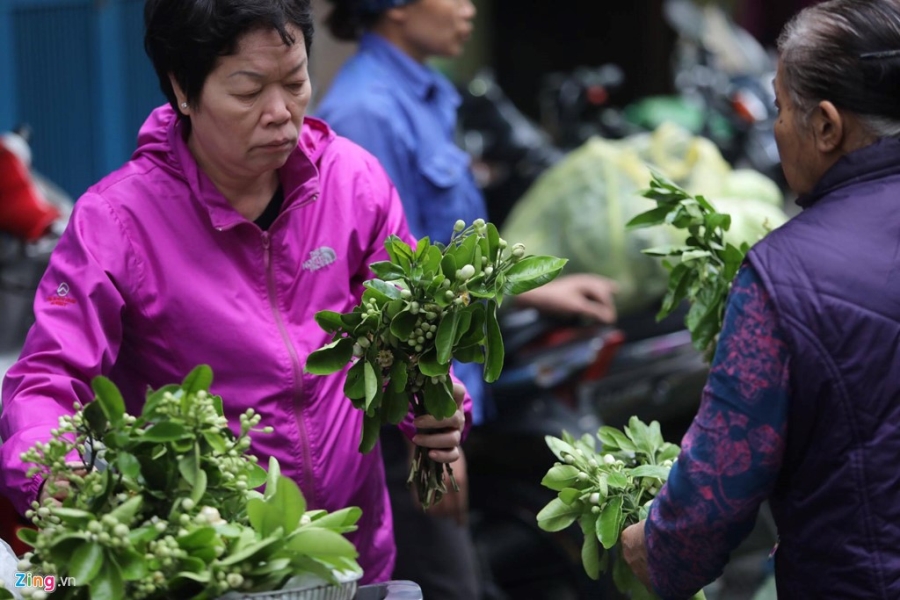 Pho phuong Ha Noi, Sai Gon chieu 30 Tet hinh anh 3
