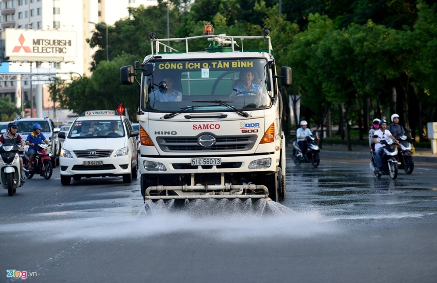 Pho phuong Ha Noi, Sai Gon chieu 30 Tet hinh anh 13
