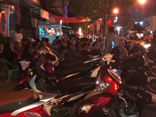 Dịch vụ ăn uống, vui chơi đông khách ngày mùng một ảnh 2