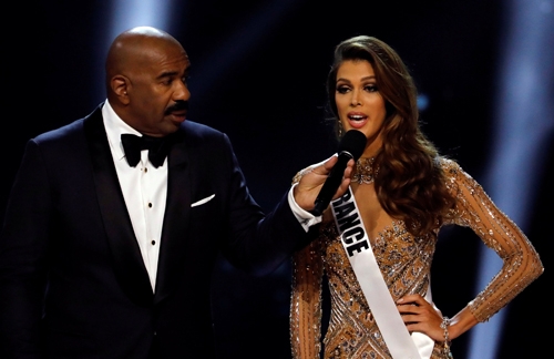 donald-trump-thanh-de-tai-thi-ung-xu-tai-miss-universe-2016-1