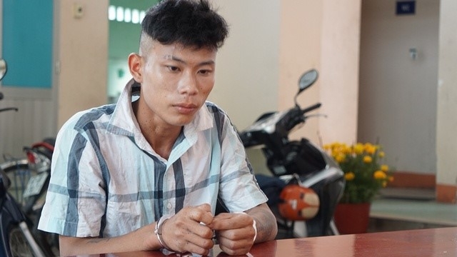 Bat ke tron truy na ve chuc Tet gia dinh hinh anh 1