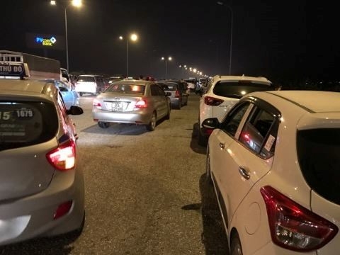 Ùn tắc kinh hoàng gần 10km trên cao tốc Cầu Giẽ - Ninh Bình ảnh 3