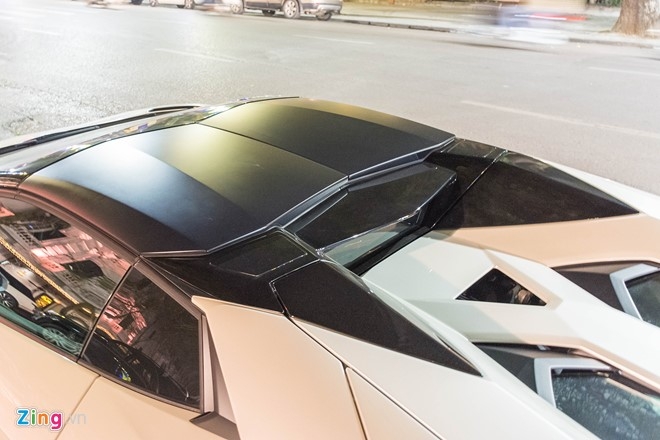 Lamborghini Aventador Roadster ra bien trang tai Ha Noi hinh anh 6