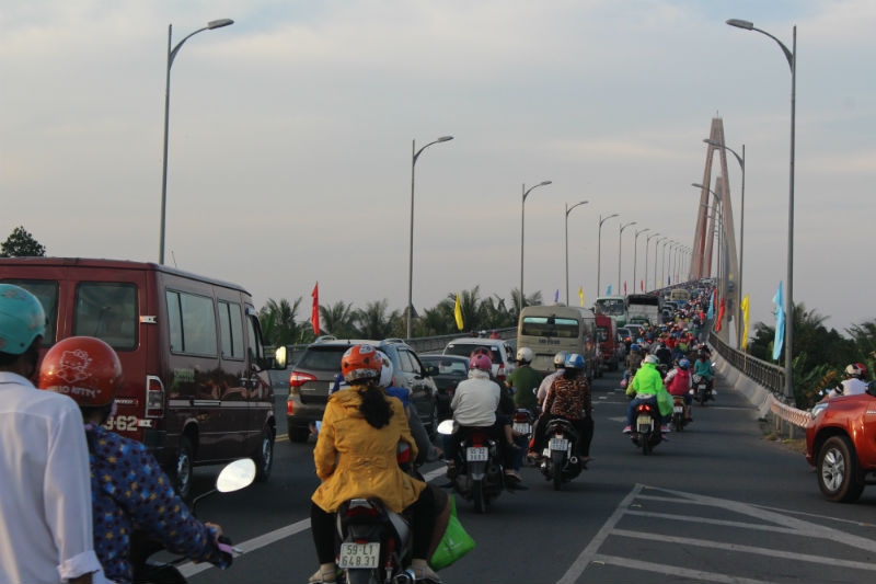 Vắng lặng bất ngờ ở bến xe, nhà ga sau kỳ nghỉ Tết