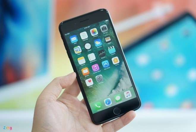 iPhone va quan jeans se co 'gia dien' neu san xuat tai My? hinh anh 1