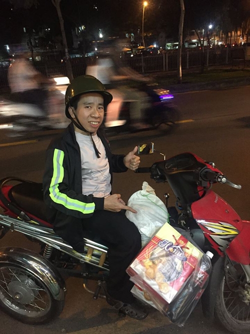Ngày đầu năm của gia đình cậu em trong cặp song sinh Việt Đức