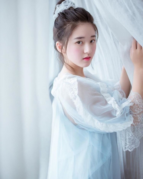 Cô gái 19 tuổi gây bão vì giống hệt mỹ nhân Anh hùng xạ điêu - Ảnh 14.
