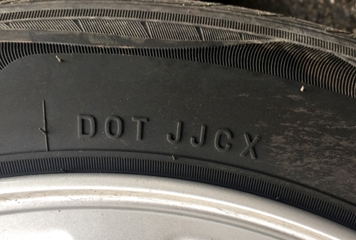 cach-tinh-tuoi-cho-lop-xe-tai-xe-viet-can-biet-1