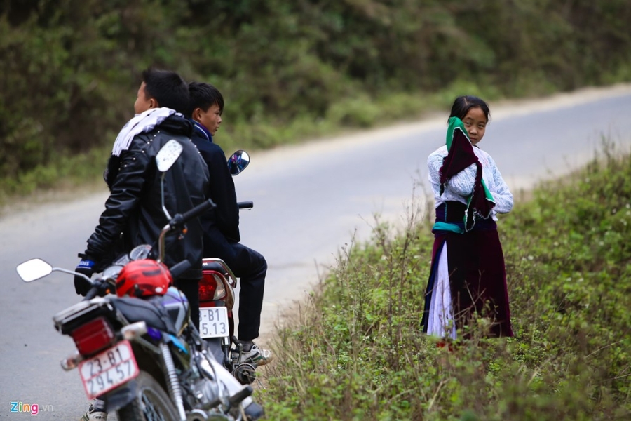 Canh bat nguoi ve lam vo giua duong o Ha Giang hinh anh 4
