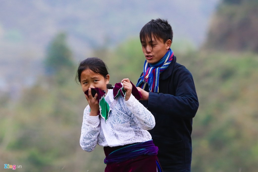 Canh bat nguoi ve lam vo giua duong o Ha Giang hinh anh 8