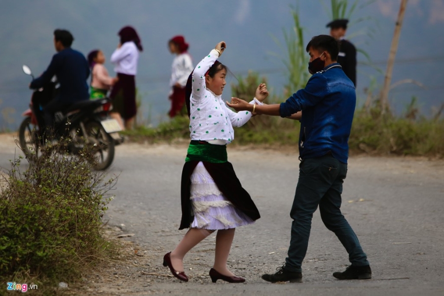 Canh bat nguoi ve lam vo giua duong o Ha Giang hinh anh 12