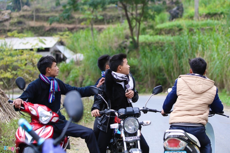 Canh bat nguoi ve lam vo giua duong o Ha Giang hinh anh 14